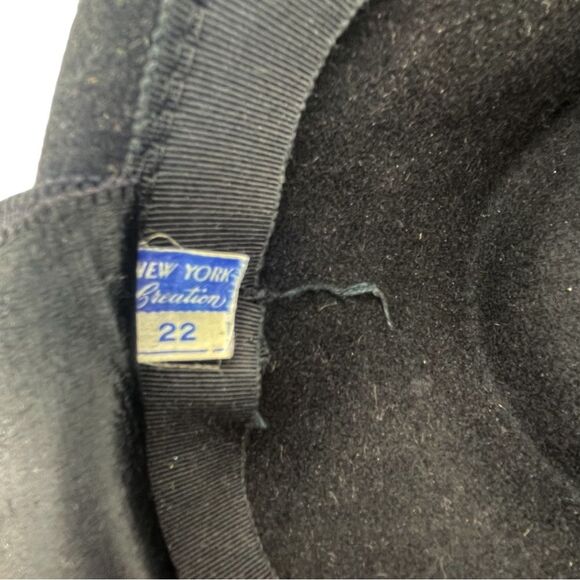 Vintage 1950s Carol Black Velour Breton Hat Wide Satin Band New York Creation - Picture 13 of 14